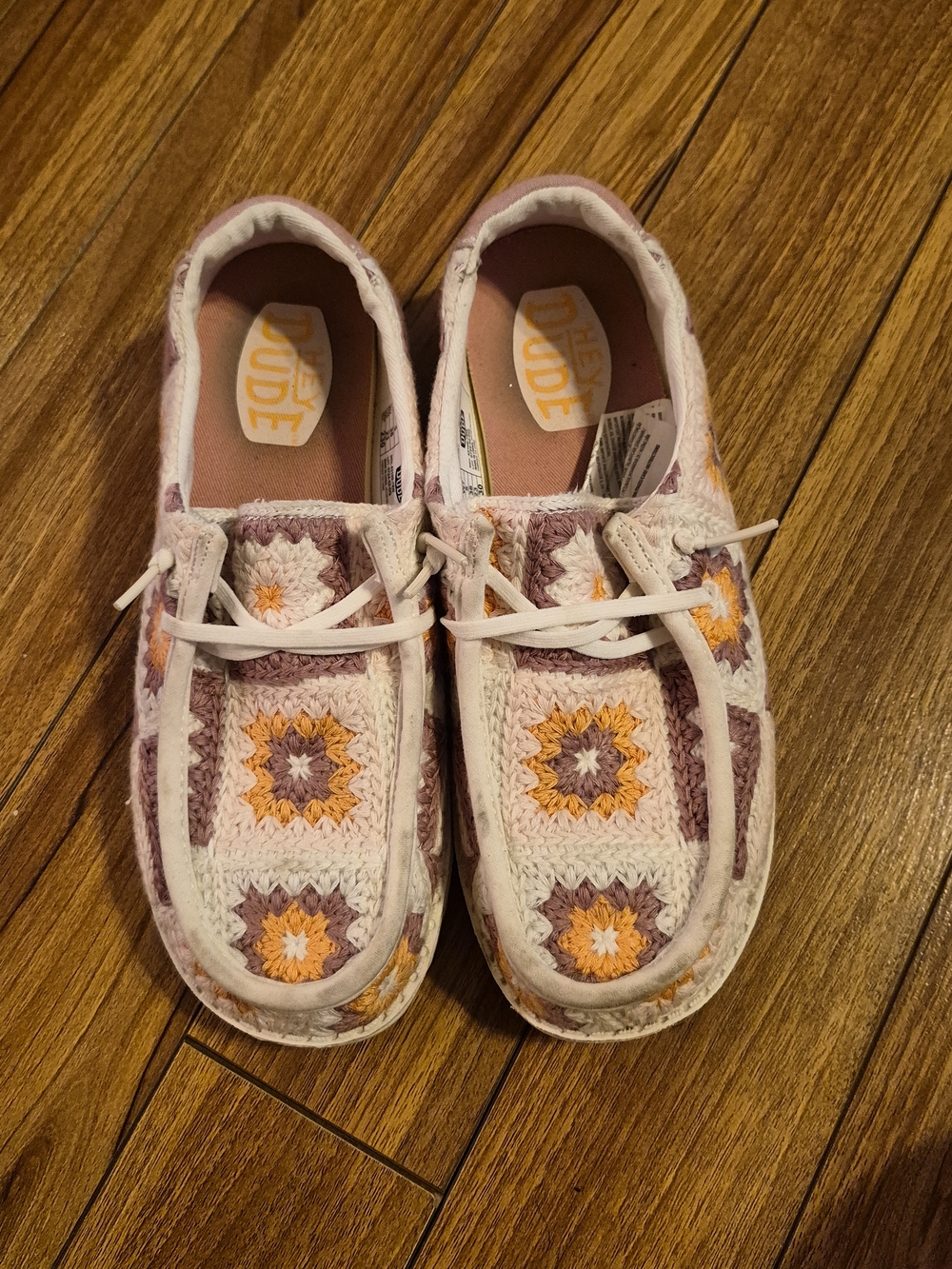 Hey Dudes - Pink Crochet.